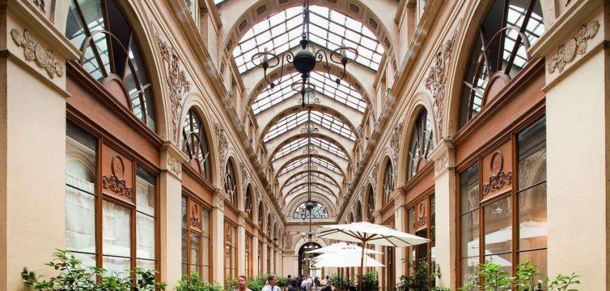 Discovering the covered passages of Paris